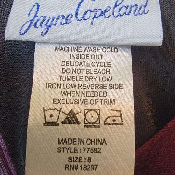 Girls dress, size 8, maybe worn one? / maybe not at all?  Excellent condition!!! - Picture 3 of 4